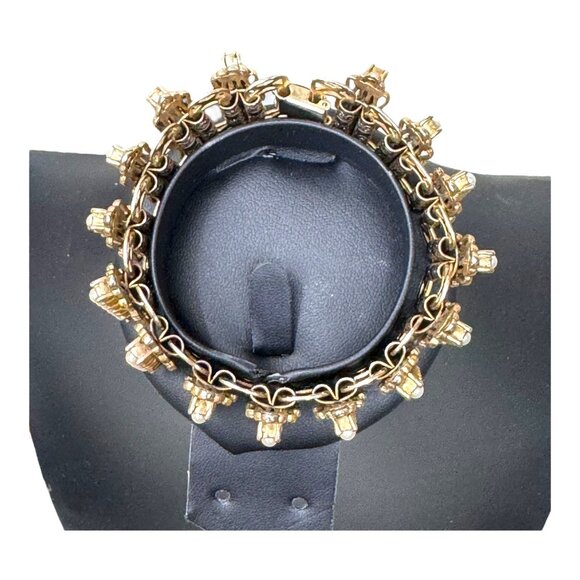 Vintage Gold Tone Bracelet Art Deco Heavy Statement Faux Pearl Detailing READ - Picture 2 of 8